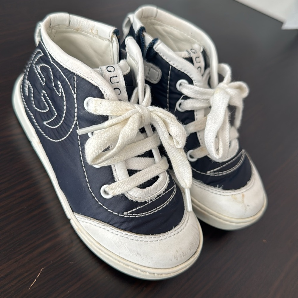 Gucci Kids Black and White Sneakers - Picture 7 of 7
